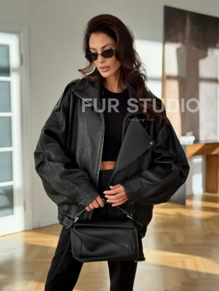 Черная кожаная куртка - фото 4