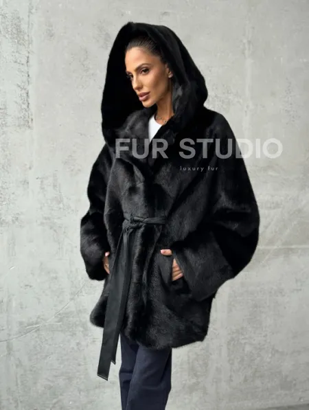 Полушубок черный норковый с капюшоном - фото 10