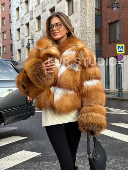 Шуба из лисы с капюшоном - фото 10