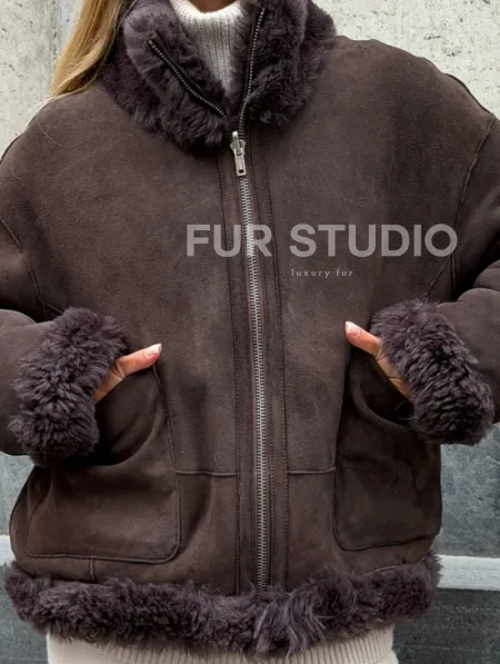 Натуральная двухсторонняя дубленка - бомбер - фото 1