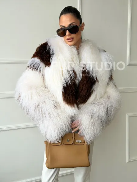 Шубка из ламы бело-коричневая - фото 4