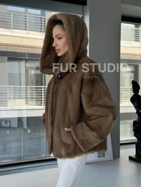 Женский норковый полушубок с капюшоном - фото 15