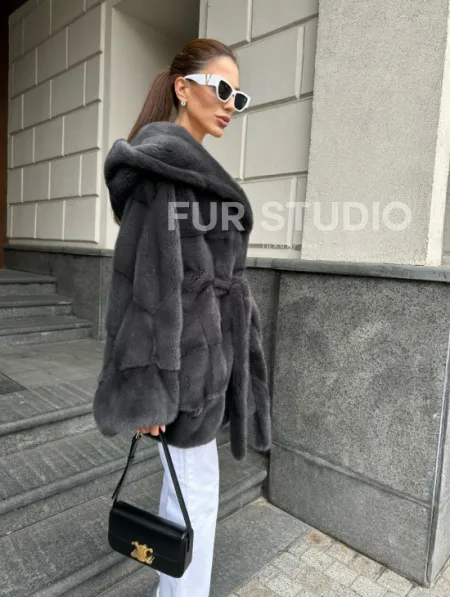 Норковая шуба с капюшоном цвет графит - фото 4
