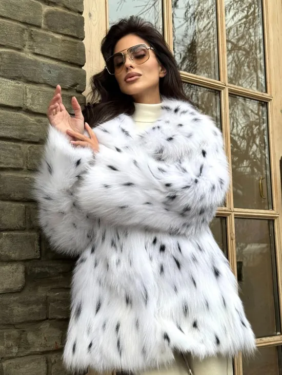 Шуба из цельных шкур натурального меха лисы под рысь (ручная работа) - фото 5