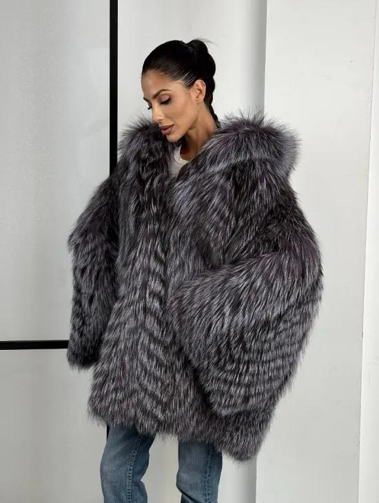 Шуба из меха чернобурки с капюшоном в росшив - летучая мышь - фото 8