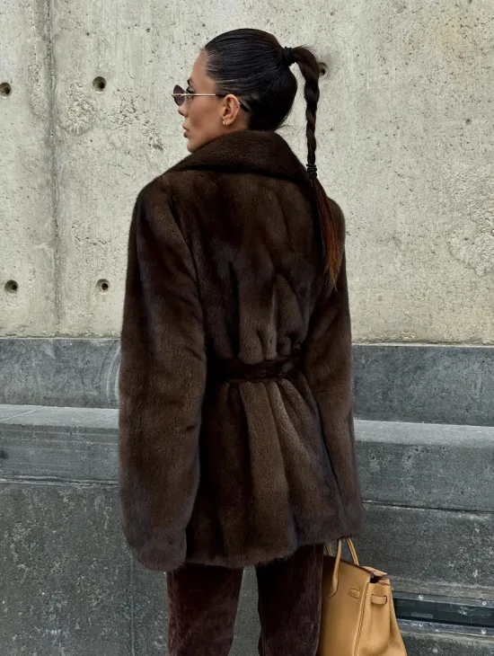 Шуба из скандинавской норки VELVET - цвет соболь - фото 6