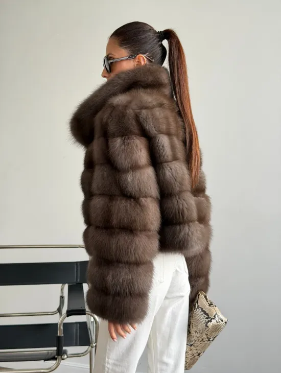 Короткая шуба из куницы - цвет трюфель - фото 9