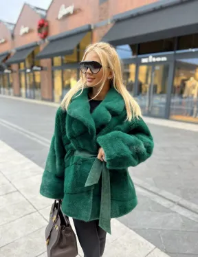 Короткая шуба из меха норки Velvet в изумрудном цвете - фото 2