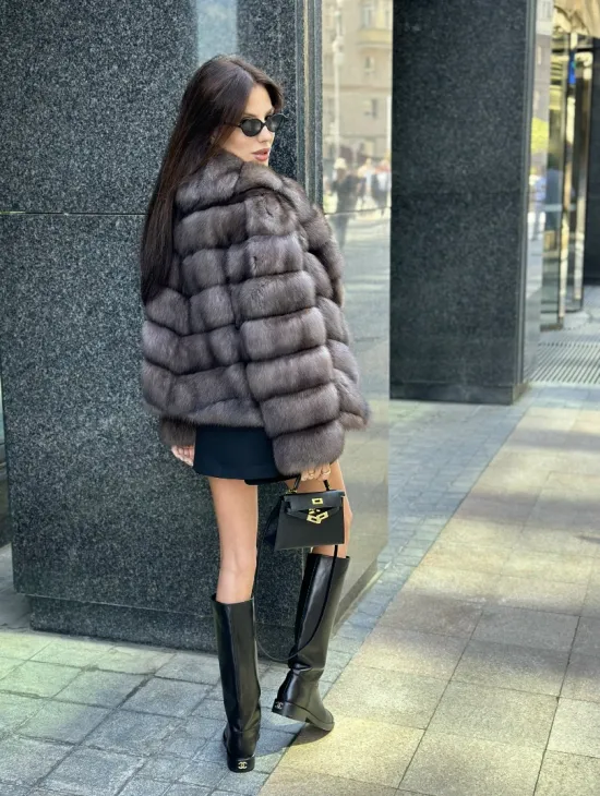 Шуба короткая из меха баргузинского соболя - фото 6