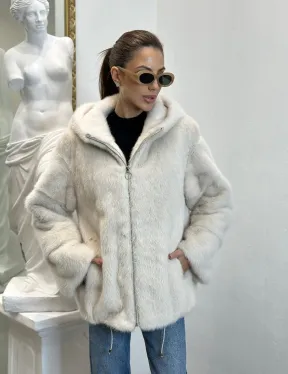 Норковая куртка с капюшоном - цвет ваниль - фото 2